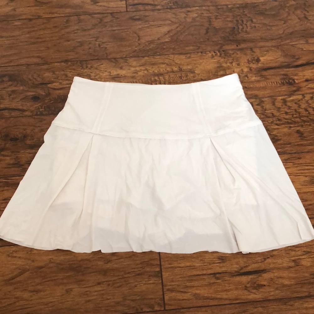 White lululemon tennis skirt
